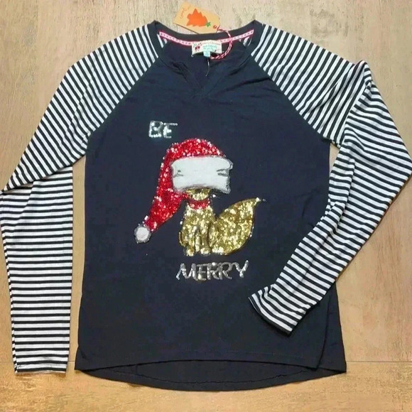 NWT Christmas shirt with sequins size Small - Picture 1 of 3